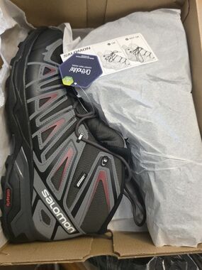 Salomon Men's Black and Gray Trail Boots with Red Accents